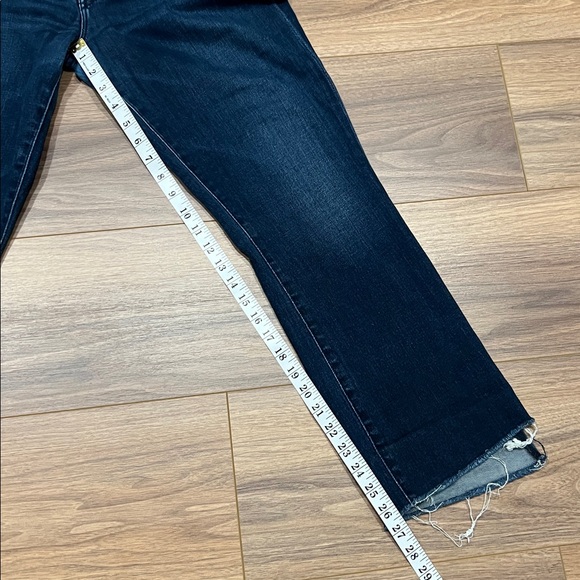 Mother The Insider Crop Step Fray Jeans in Movin On Up Size 31 - Picture 10 of 16